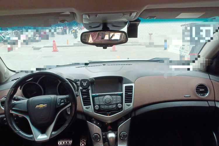 Used Chevrolet Cruze 2013 Hatchback 1.6L Automatic Luxury Model
